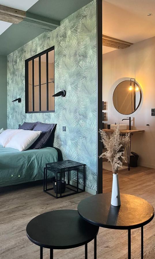La Douce Halte - Gites Avec Spa Ou Sauna Saint-Ouen-Des-Toits エクステリア 写真