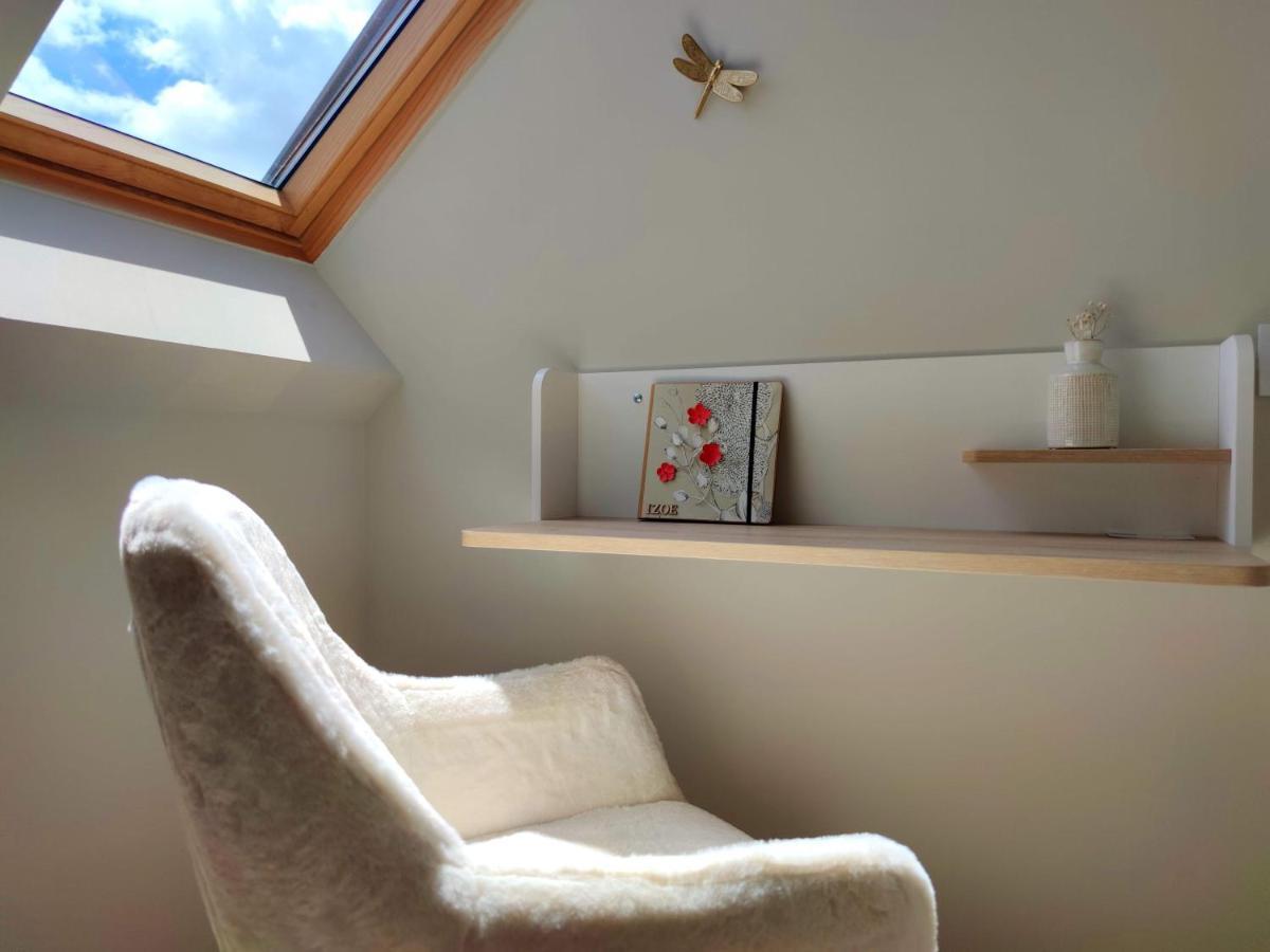 La Douce Halte - Gites Avec Spa Ou Sauna Saint-Ouen-Des-Toits エクステリア 写真