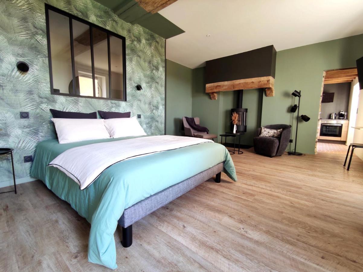 La Douce Halte - Gites Avec Spa Ou Sauna Saint-Ouen-Des-Toits エクステリア 写真